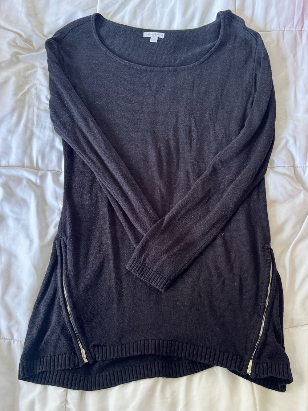 New York & Company Black Scoop-Neck Zip-Hem Sweater sz L